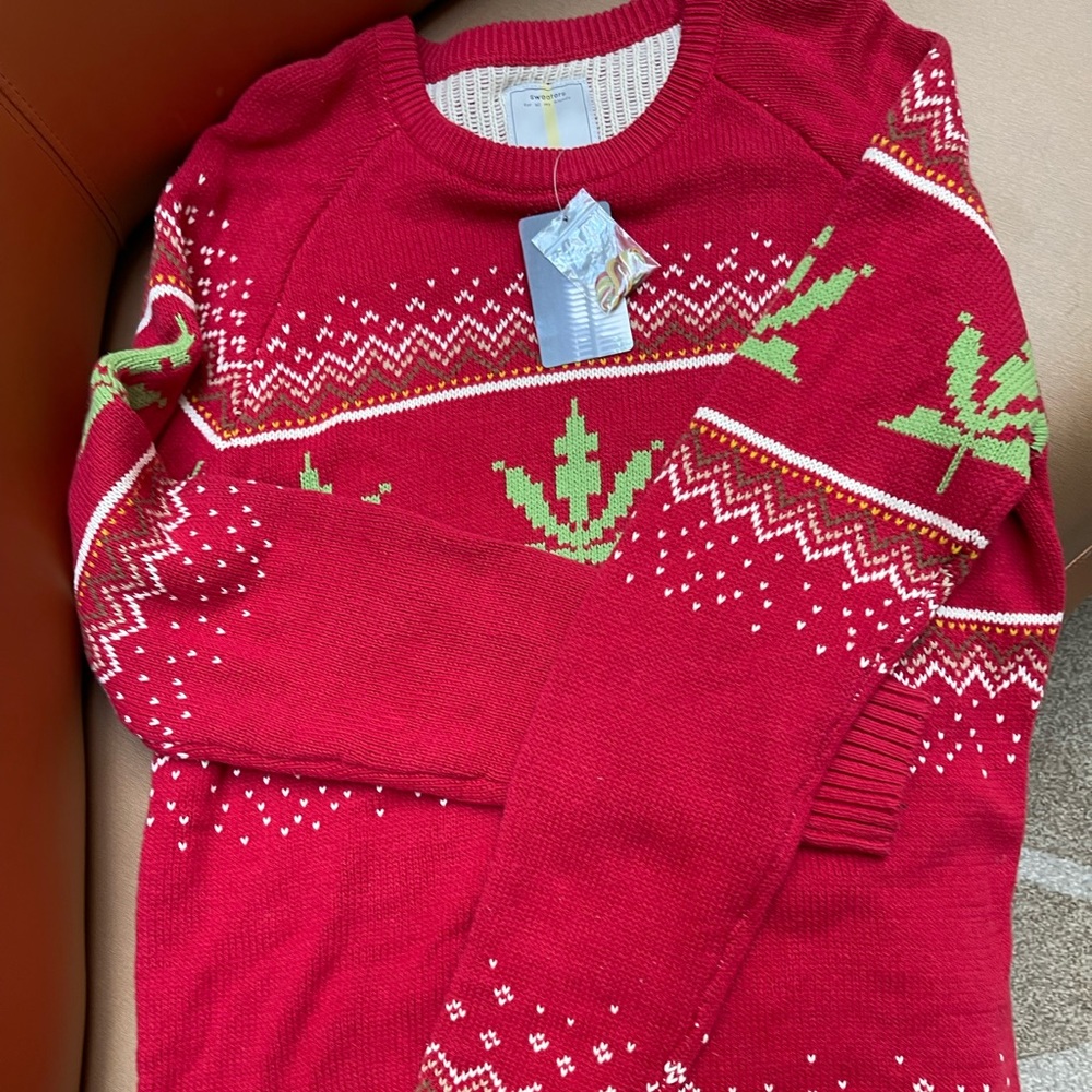Uber outfitters men’s large sweaters